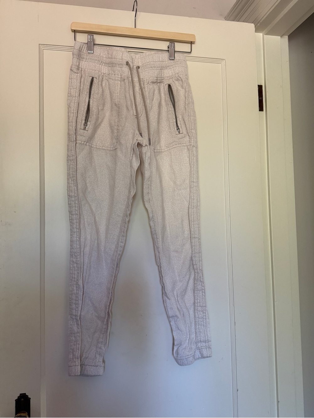 Athleta Light beige Drawstring Joggers